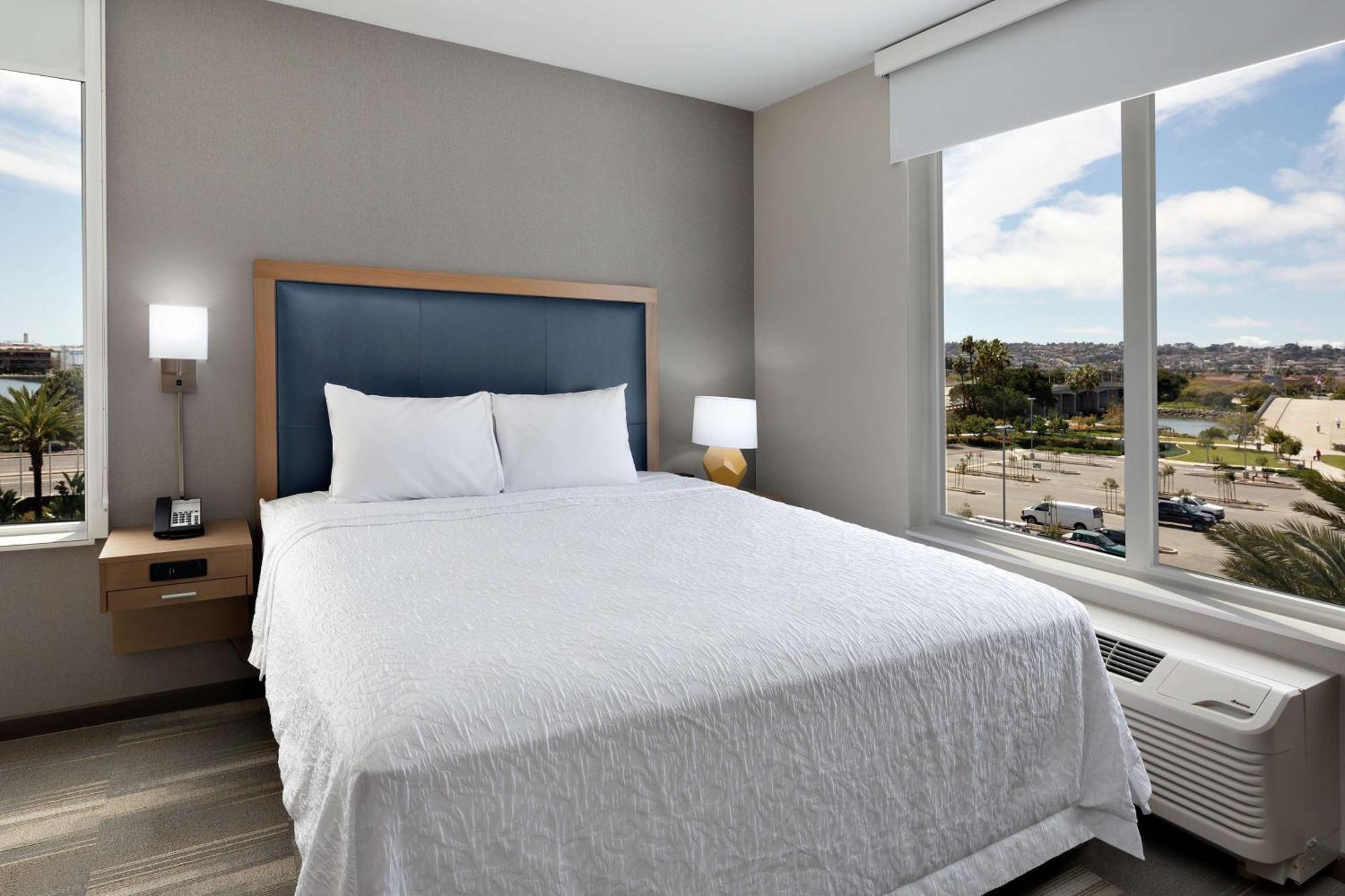 Hampton Inn & Suites San Diego Airport Liberty Station Eksteriør billede